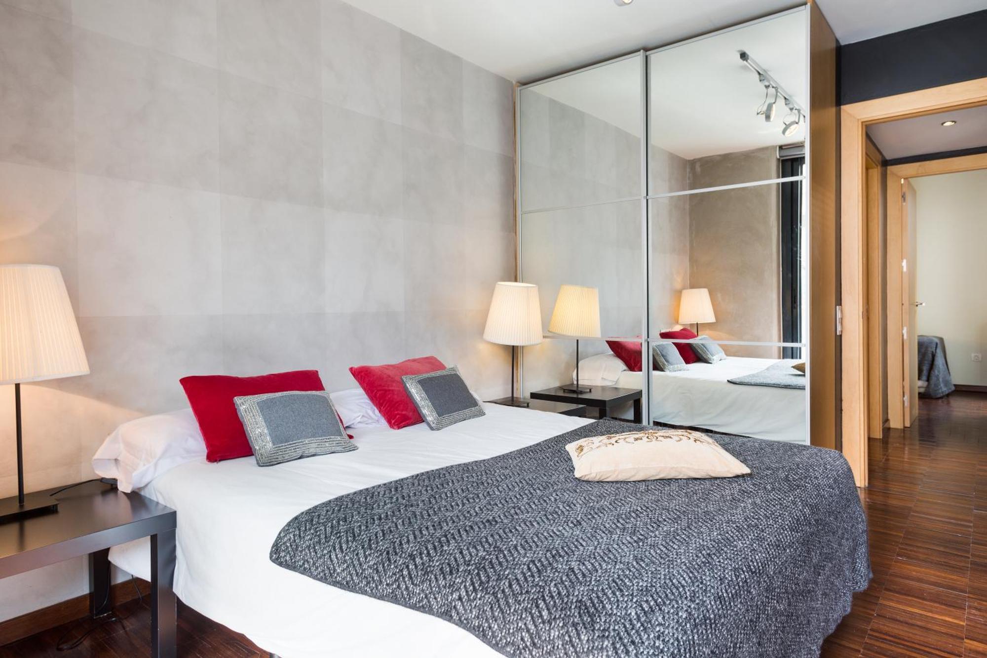 Apartment Barcelona Rentals - Sarria Apartments Near Center Номер фото
